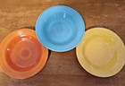 VINTAGE FIESTAWARE LOT OF 5 - 3 DEEP DISH SOUP PLATES, 1 SAUCER, 1 SMALL PLATE! — photo 3