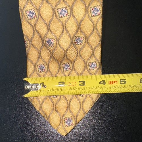 Jos A Bank Corporate Collection Silk Tie. Gold With Geometric Pattern. NWOT. - Picture 3 of 10