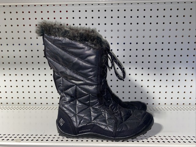 womens snow boots size 8.5
