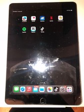 Apple iPad 7th Generation 32 GB, WIFI . TIK TOK  CAPCUT APPS INSTALLED 