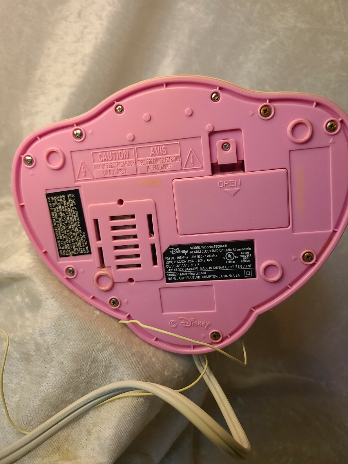 Disney Princess Alarm Clock Radio Pink Castle  MDL#P30ACR Needs projection bulb