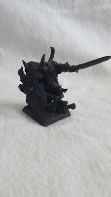Krom der Eroberer - Krieger des Chaos - Metall  GW TOW grundiert Warhammer GW
