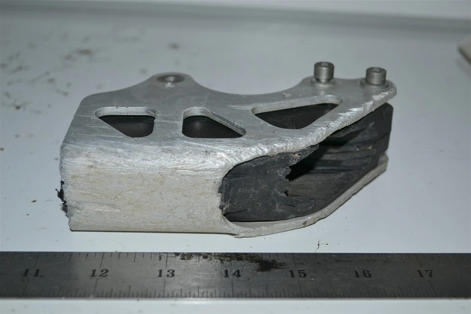 Guía de cadena basculante Husaberg 400E 501E FC FE 120 127-01 2000-2003 Foto 2 de 4