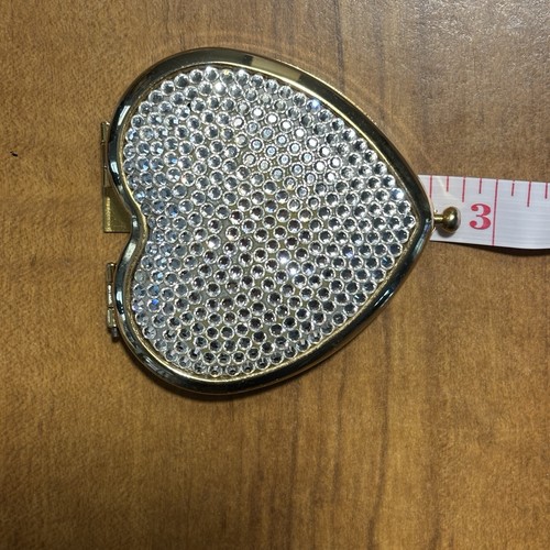 Specchio compatto Neiman Marcus cuore vintage pavè strass tono oro doppio specchio - Foto 8 di 8