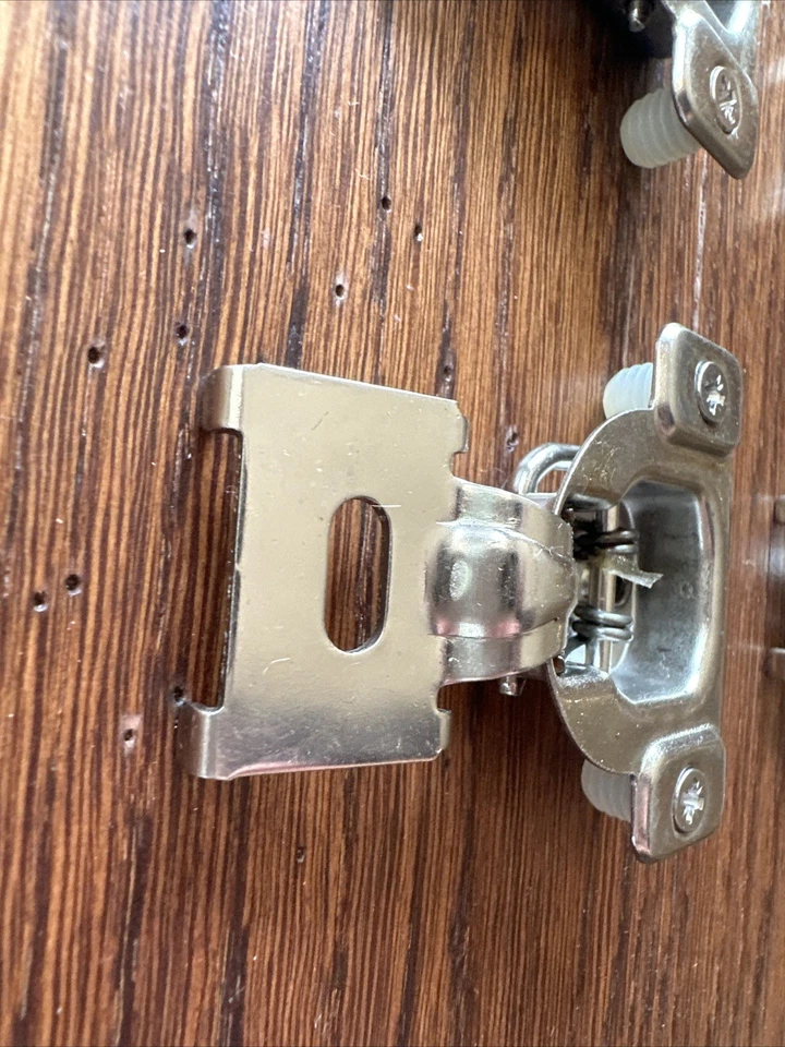 Bisagras de marco frontal Ferrari 1/2" bisagra oculta superpuesta ES707142GG A721 CANTIDAD 10 Foto 3 de 4