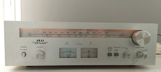 tuner Akai AT 2400 stéréo FM/AM