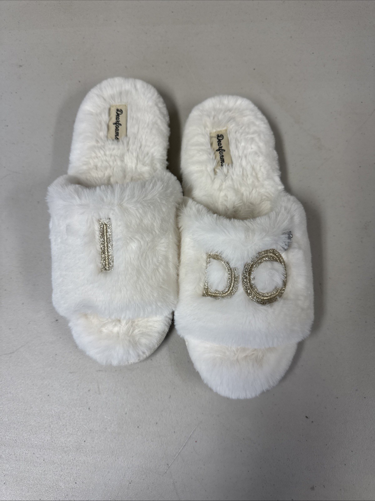 PANTOFOLA D’ORO Pantofole accoglienti in peluche bianco e oro I Do