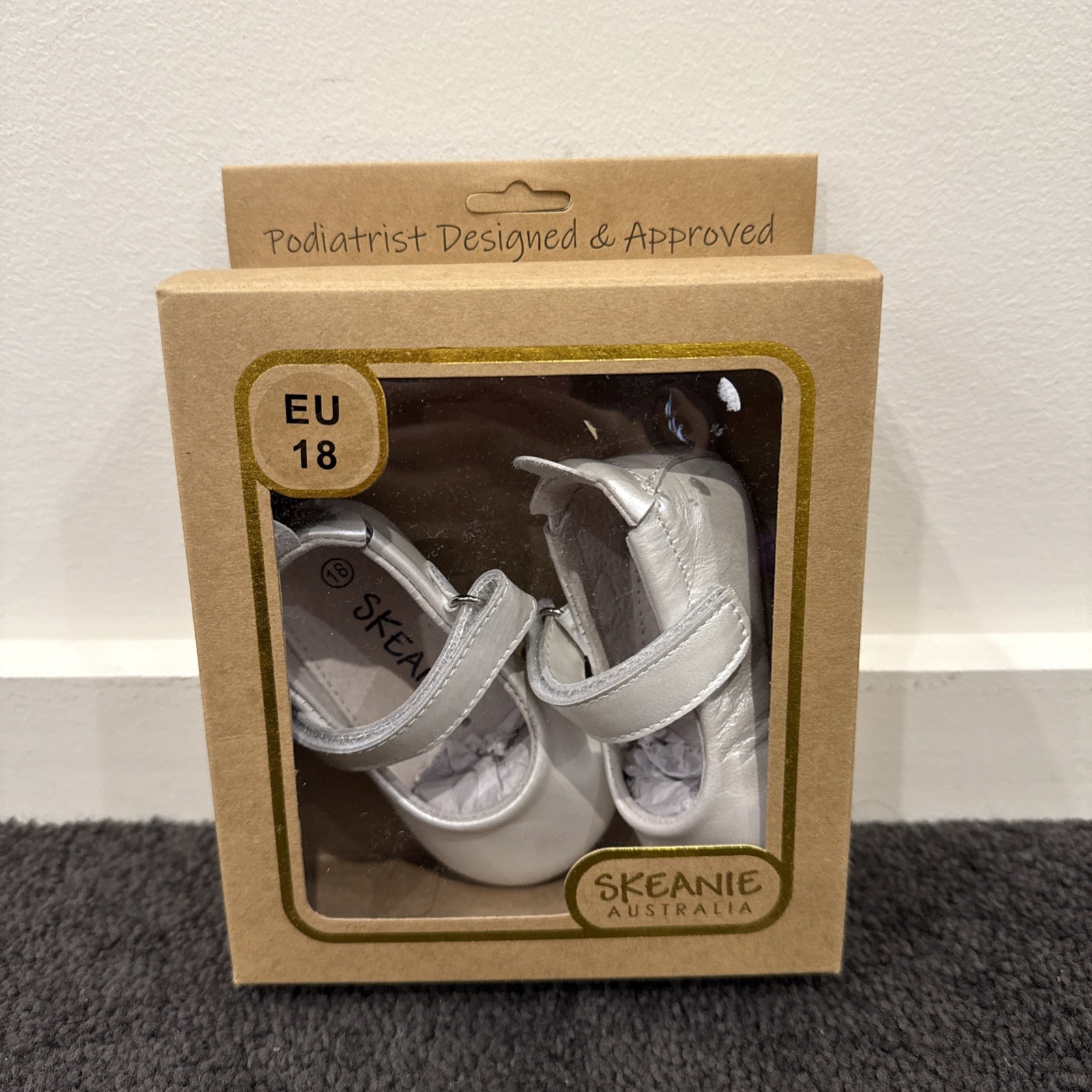 Skeanie Australia PreWalker MaryJane Leather Shoe Pearl White Size S/3-9 months