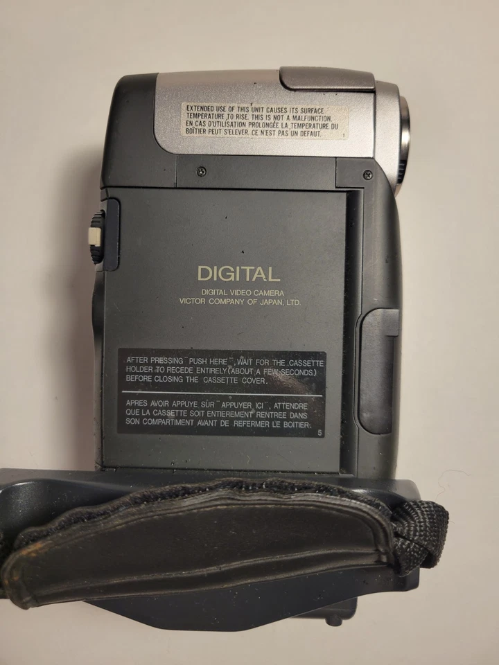 Jvc Camcorder Digital Video Camera Gr-dvm1 Cybercam Mini-dv Lcd Works - Image 3 of 4