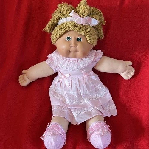Vintage Cabbage Patch Kids Doll girl 12 popcorn blonde gold hair green eye