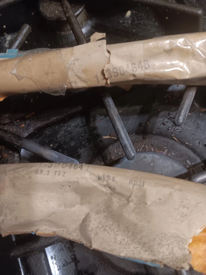 NOS 1967 Chevrolet Caprice W REAR SKIRTS PAIR FRONT Wheel OPENING MOLDINGS - Изображение 2 из 3