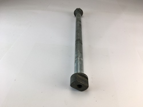 KAWASAKI KLR 600 1993 REAR WHEEL AXLE SPINDLE BOLT 410681184 - Picture 2 of 12