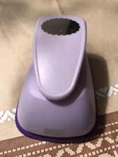 Marvy Uchida Punch-Scalloped