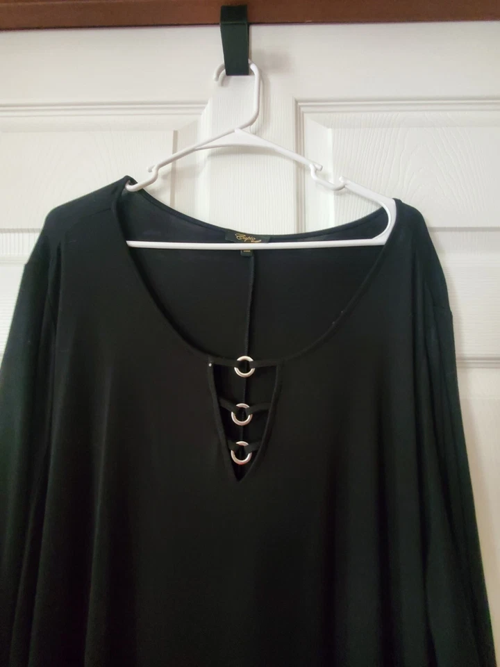 Vestido negro elástico Cupio para mujer talla 2X diseño columpio completo debajo de la rodilla cuello en V Foto 4 de 4