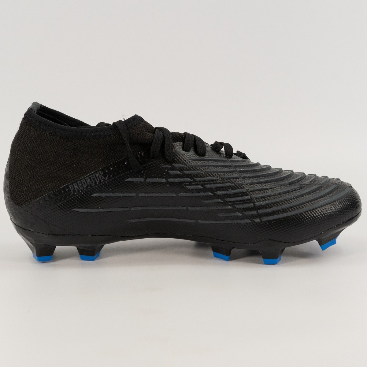 Adidas Soccer Cleats Men’s Size 13 Predator edge .2 FG Adidas Predator Edge.2 Adults main image 3