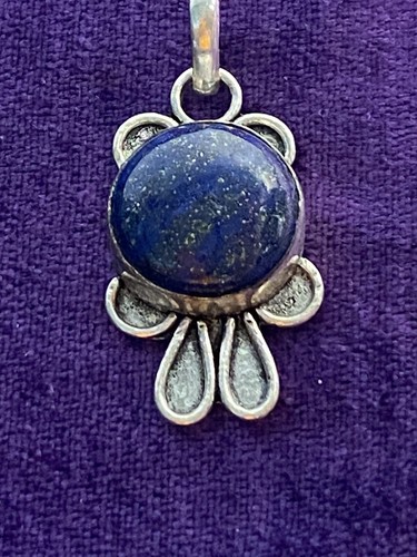 Lapis versilberter Anhänger neu nie getragen Stärke Mut Wahrheit ohne Kette - Bild 4 von 7