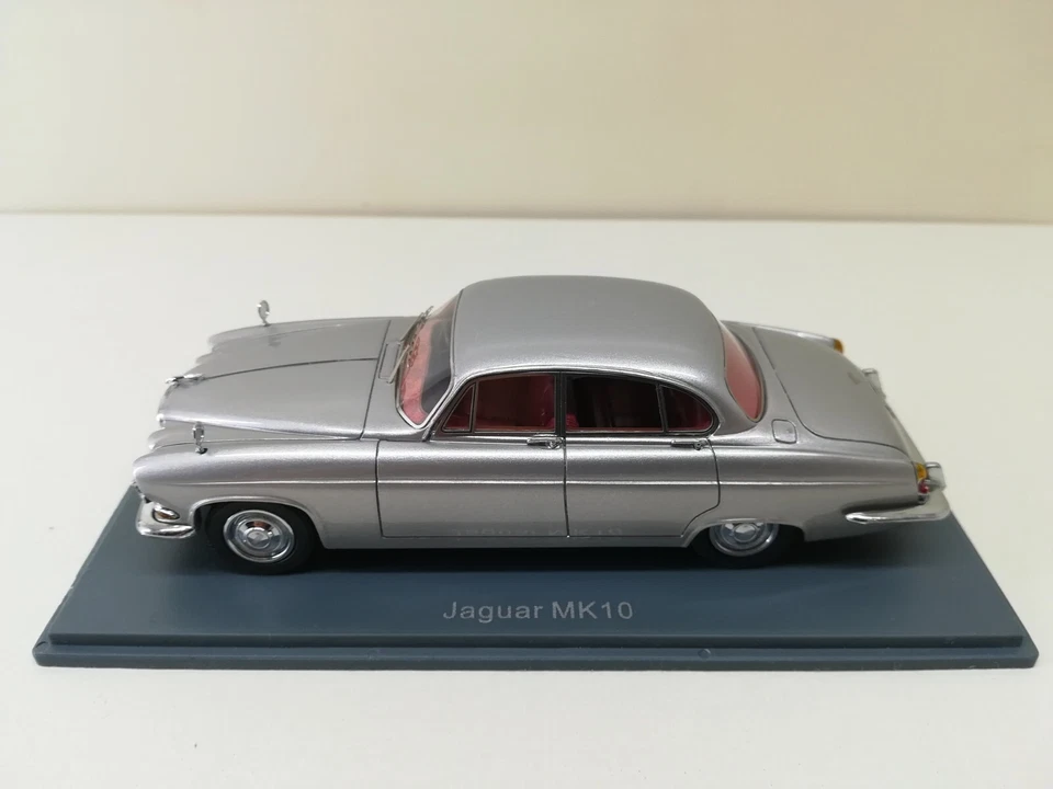 NEO 1:43 - JAGUAR Mk 10 - 1961 - Immagine 3 di 4