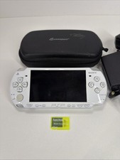 Sony PSP White Handheld Console Tested Working with 1GB Duo Card *PLEASE READ*