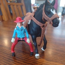 SCHLEICH Rodeo Series Bronco and Blonde Cowgirl W/Saddle 2012