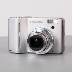 Samsung S1050 Digital Camera - Full Kit - Batteries, Memory Card, Wrist Strap