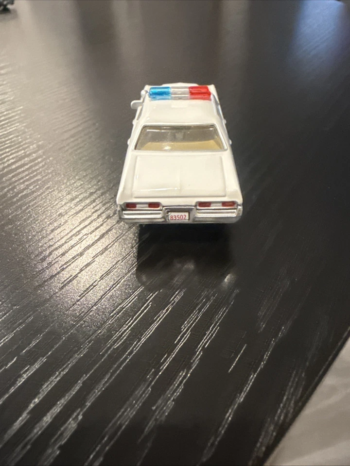 2007 Johnny Lightning Dukes Of Hazzard Eno's Dodge Monaco Patrol Car 8 Release 2 - Image 3 of 4