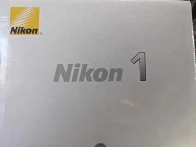 Nikon 1 J1 10.1MP Digital Camera White (Kit w/ VR 10-30mm Lens