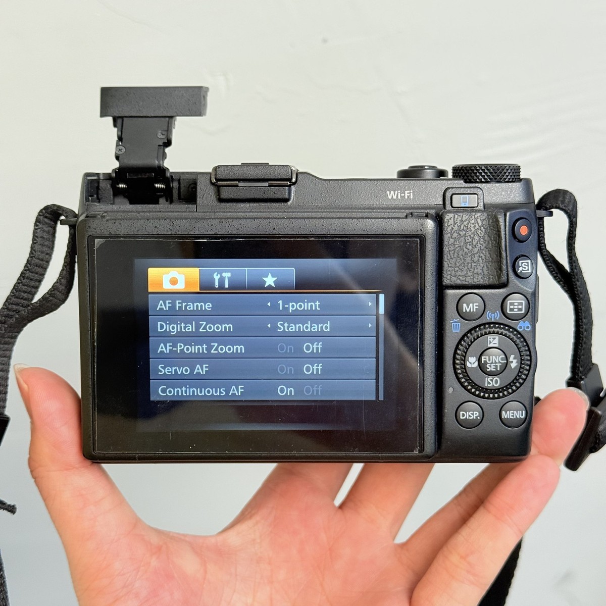 CANON POWERSHOT G1X Mark II Digital Camera 20.1MP 3x optical zoom