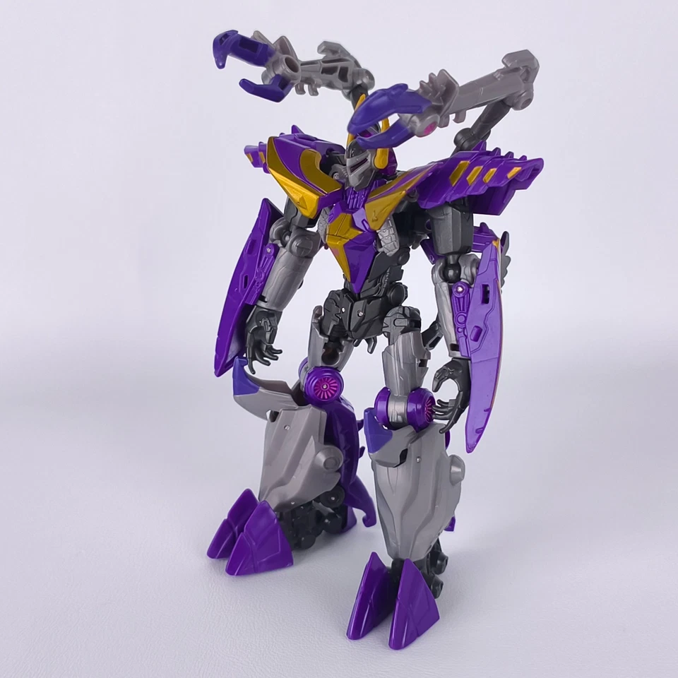Figura Transformers Kickback Only Generations Deluxe Class FOC WFC Foto 2 de 4