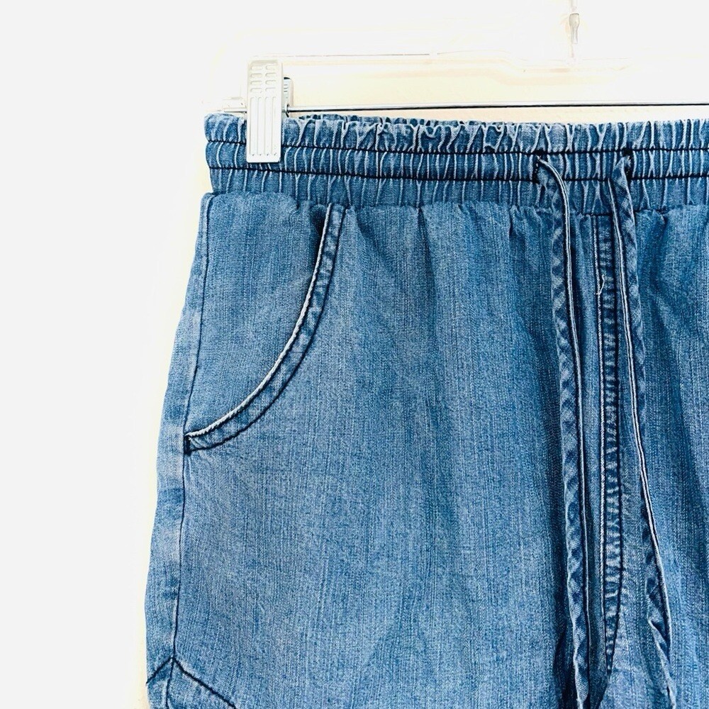 Universal Thread Medium Wash Chambray High Rise F… - image 2