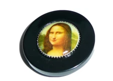 Wonderful Mona Lisa Collectible Gallery Portrait Tunnel Shank Button 1-1/4"
