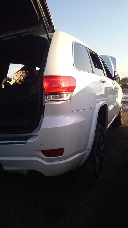 Used Washer Fluid Reservoir fits: 2017 Jeep Grand cherokee  Grade A Foto 4 de 4