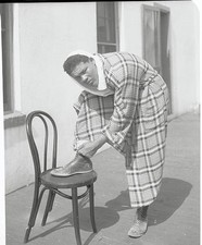 Ready for Quick Stepping Joe Louis the ring's famous black bomber - Old Photo