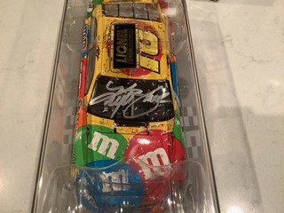 KYLE BUSCH AUTOGRAPHED 2011 TOYOTA M&M'S BRISTOL RACE WIN DIECAST & CARD