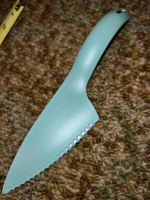 Tupperware Pastry Cake Pie Dessert Knife Cutter Server  Mint Green New Serrated