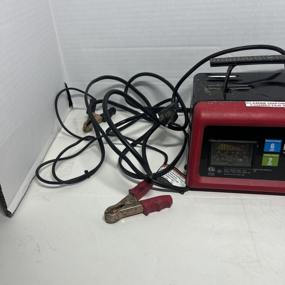 Cen Tech 2 10 50 Amp 12 Volt Battery Charger Maintainer 60581 Tested cen-tech-2-10-50-amp-12-volt-battery-charger-maintainer-60581-tested