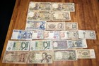 LOT DE 20 BILLETS DU MONDE ¤ 1951 à 1986