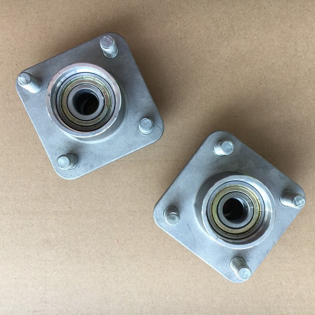 CLUB CAR FRONT WHEEL HUB ASSEMBLY WITH BEARINGS DS & PRECEDENT 2003