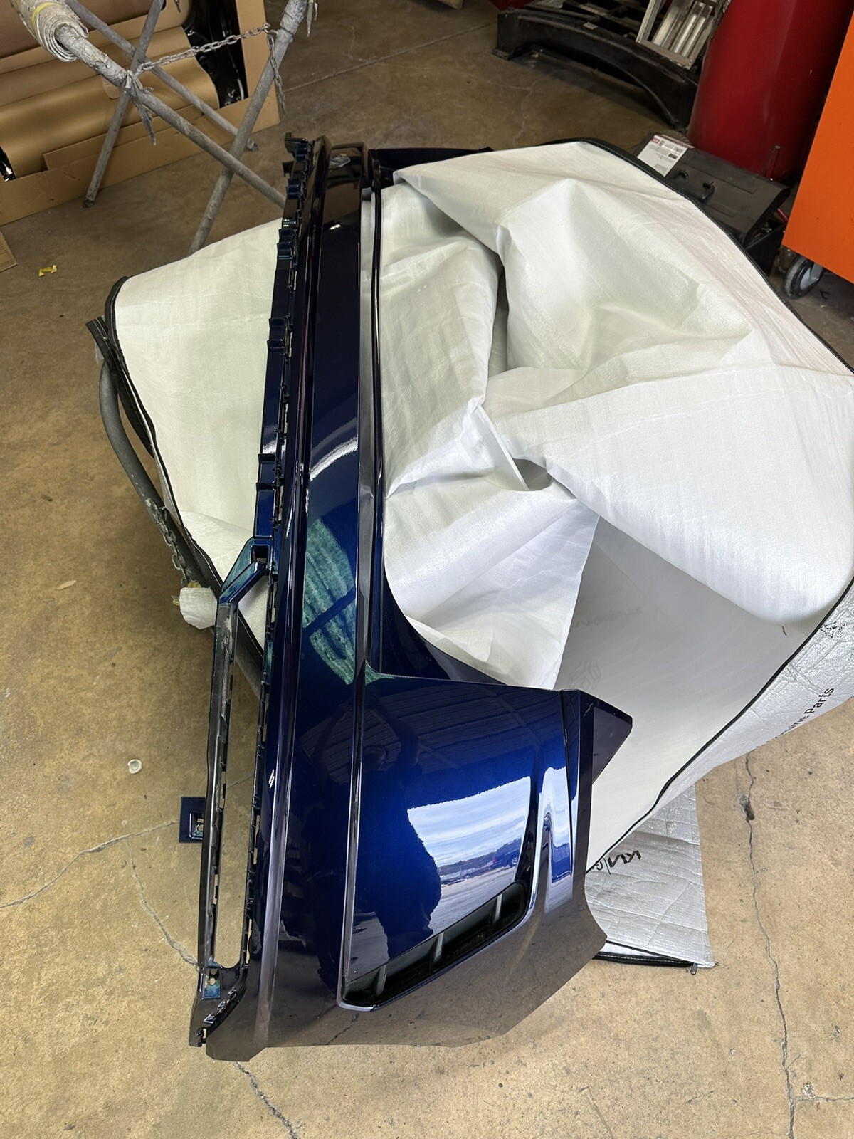 USED 2022 lamborghini urus  rear bumper R2sl2510 (NAVARRABLAU)