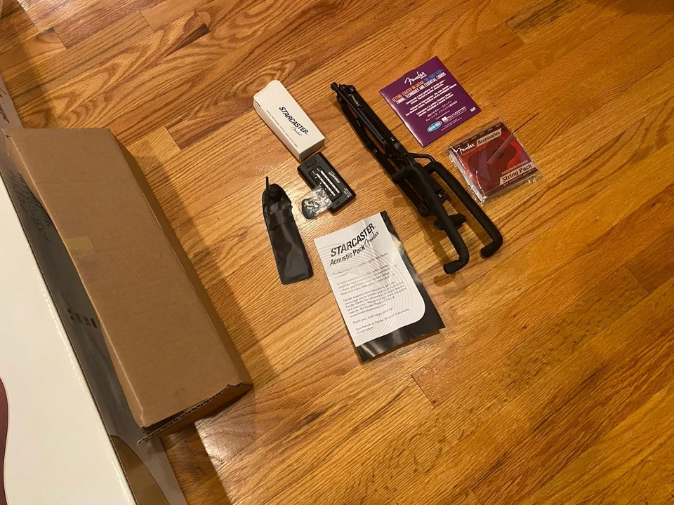 FENDER STARCASTER 0910104125 ACOUSTIC 6-STRING GUITAR -IN BOX w STAND & MORE - Image 2 of 4