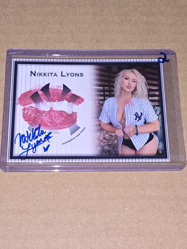 Nikkita Lyons Signed Kiss Card Wrestler WWE Collectors Expo  #2