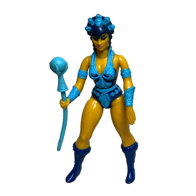 Vintage Masters of the Universe Figure Evil Lyn + Staff Weapon 1982 MOTU Taiwan - Image 1 of 4