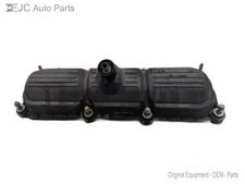 Right Valve Cover For 02-03 Dodge Grand Caravan  3.8