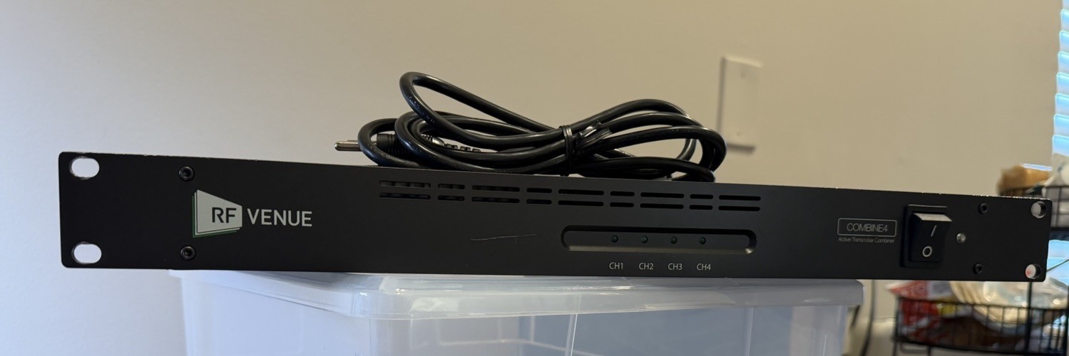 RF Venue COMBINE4 4-channel Antenna Combiner W/AC CORD