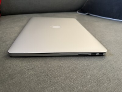 Apple MacBook Pro 15 (mid 2015) - i7 @ 2.8ghz Quad Core, 16GB Ram