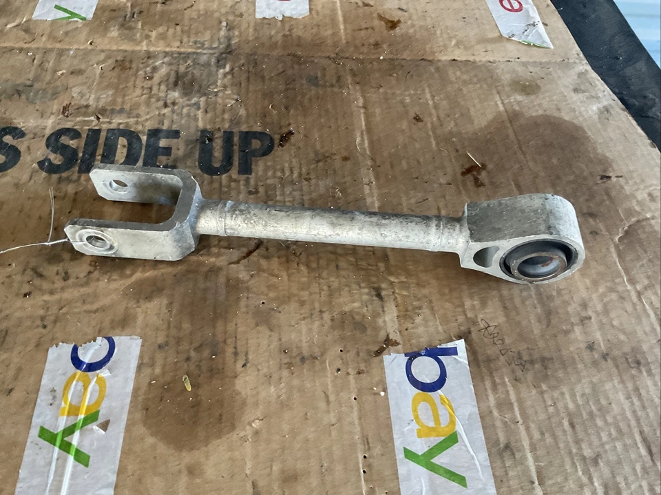 09-18 Infiniti G37 Nissan 370Z Rear Lower Lateral Control Arm 55110-JK000 - Image 2 of 4