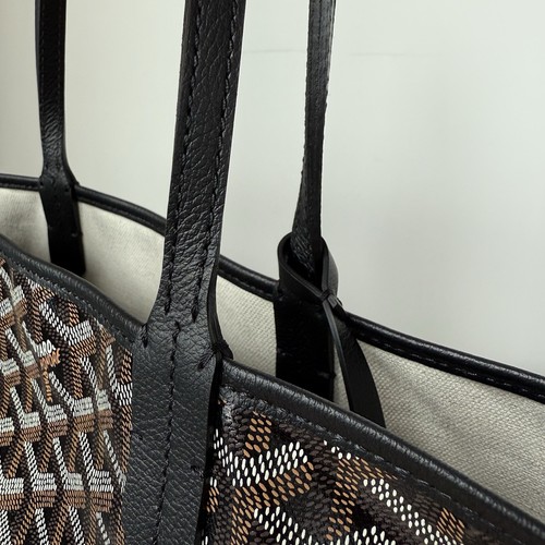 GOYARD Saint Louis Black PM Tote Bag - Picture 13 of 17