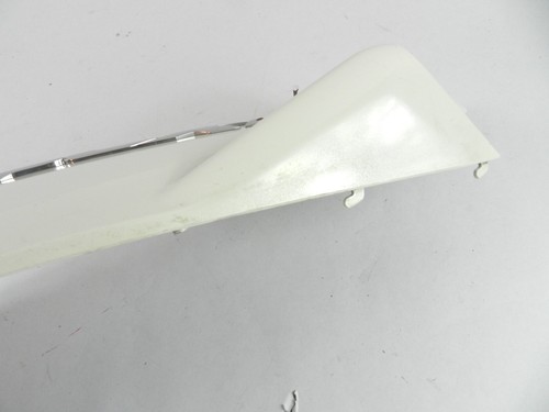 Genuine Honda Part 2015-18 PCX150 Left Side White Cover 83610-K35-V0 - Picture 5 of 14