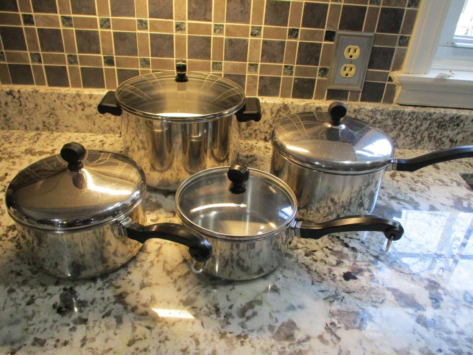 Farberware Vintage 8 Piece Pan Set - 1.5 Qt, 2 Qt, 3 Qt & 5.5 Quart Pan Set