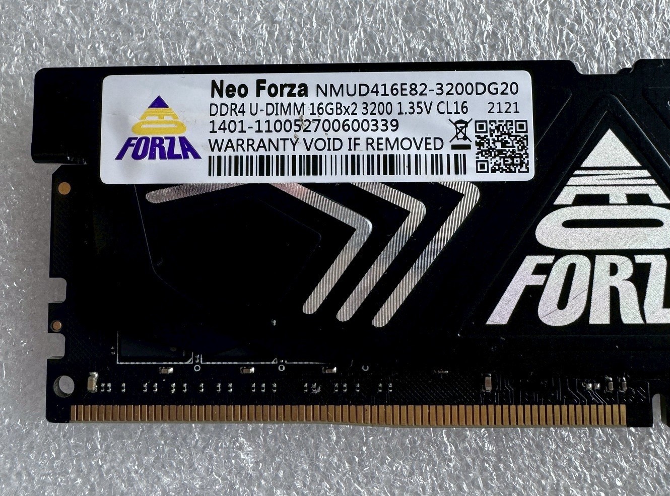 （Not Working) Neo Forza 16GB DDR4-3200 U-DIMM CL16 1.35V NMUD416E82
