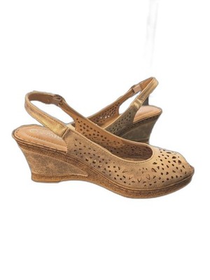 Patrizia Spring Step Womens Sz 39 (8.5) Shaninioqua Gold Peep Toe Wedge Sandal 